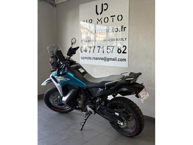 CF MOTO 800 MT-X DISPONIBLE DE SUITE EN DEUX COLORIE